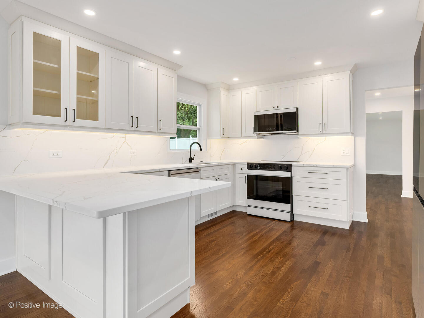 704 59th Street, Lisle, IL 60532