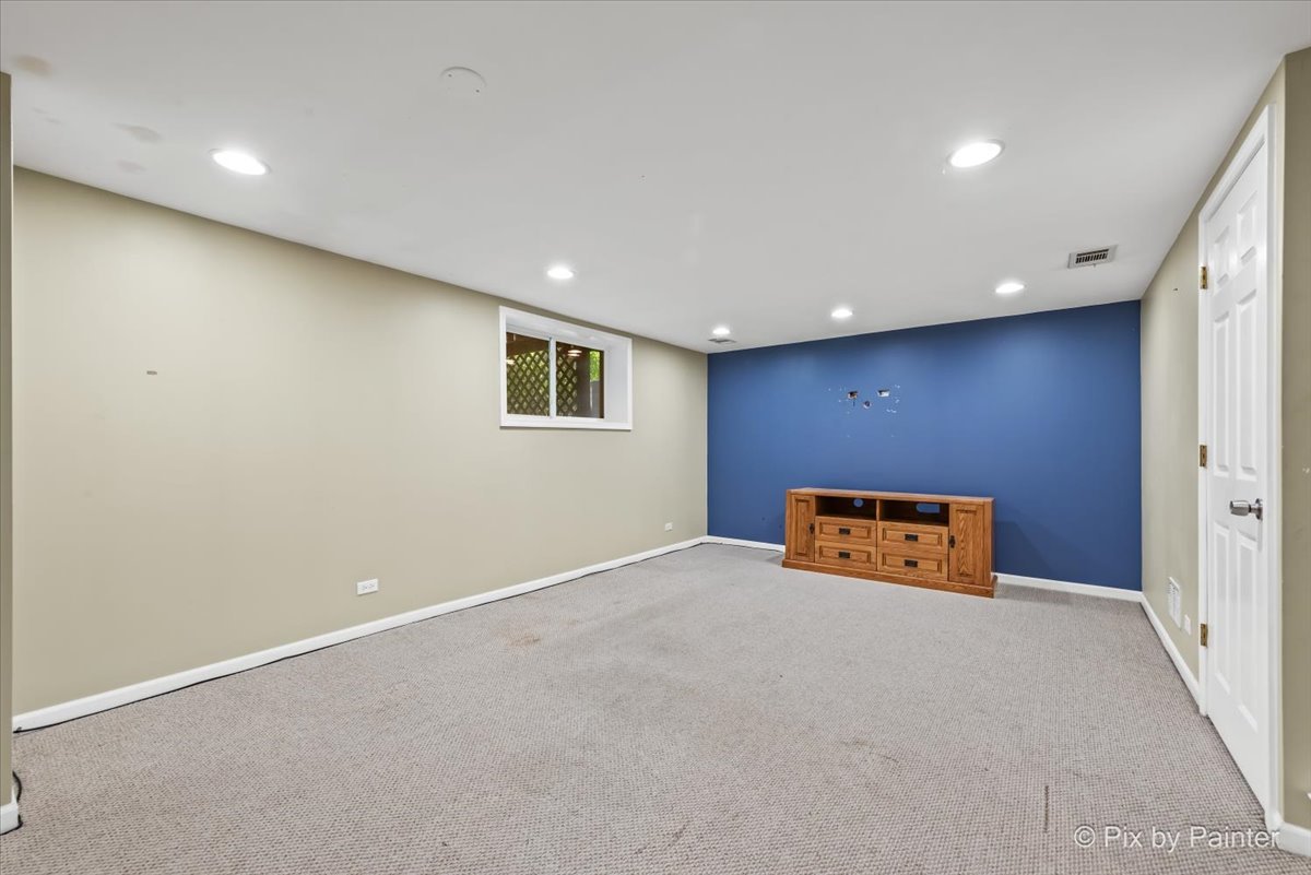 206 Troy Lane, Lombard, IL 60148