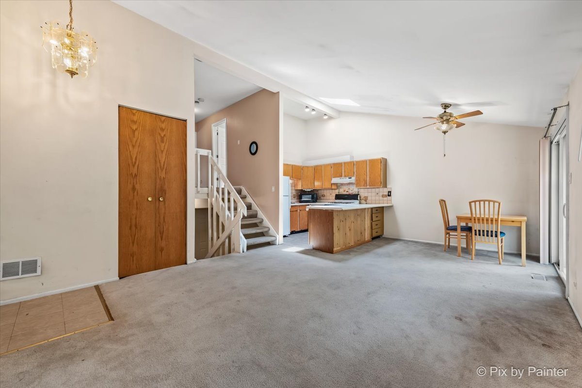 206 Troy Lane, Lombard, IL 60148