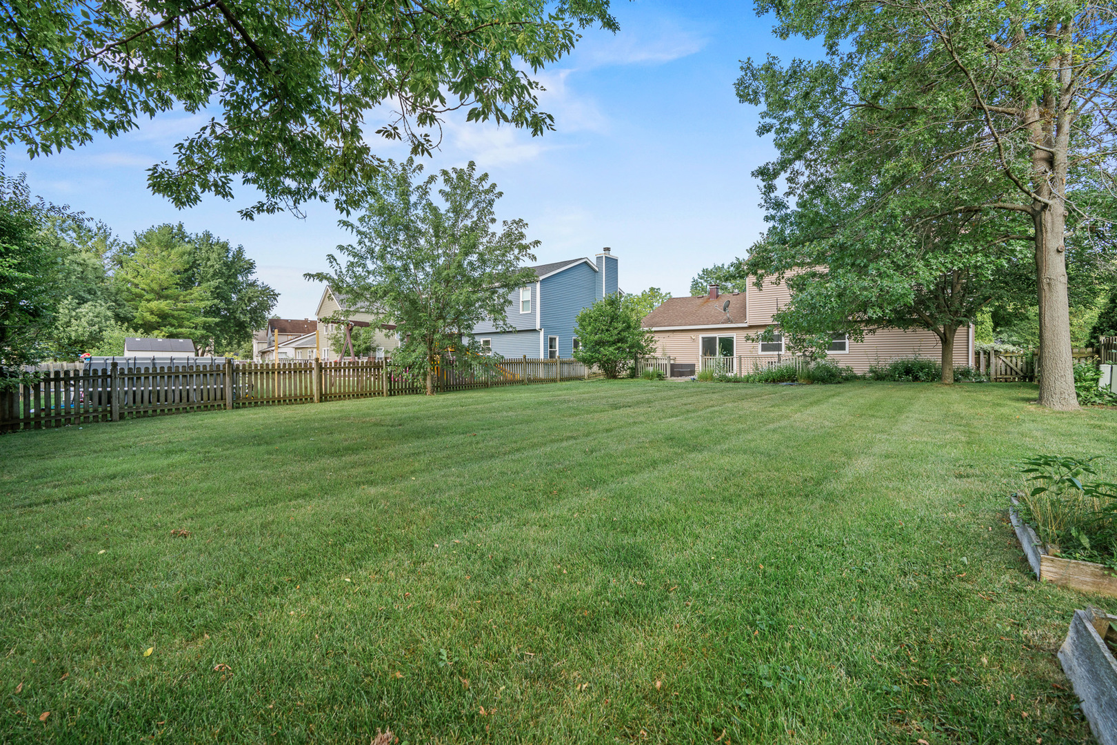 5S705 Hummingbird Lane, Naperville, IL 60540