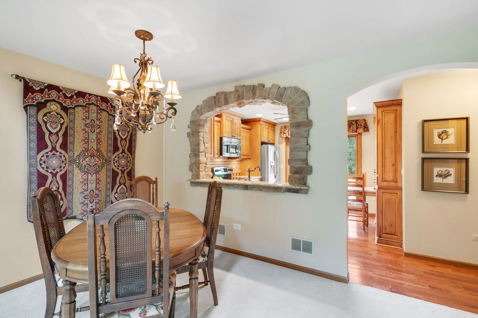11016 Eaton Court, Westchester, IL 60154