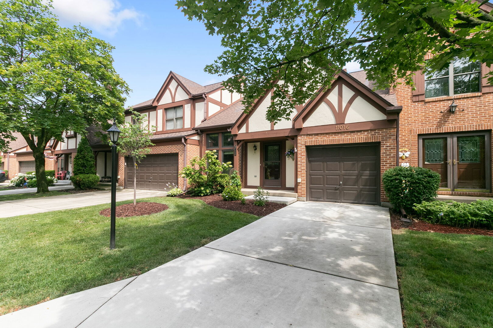 11016 Eaton Court, Westchester, IL 60154
