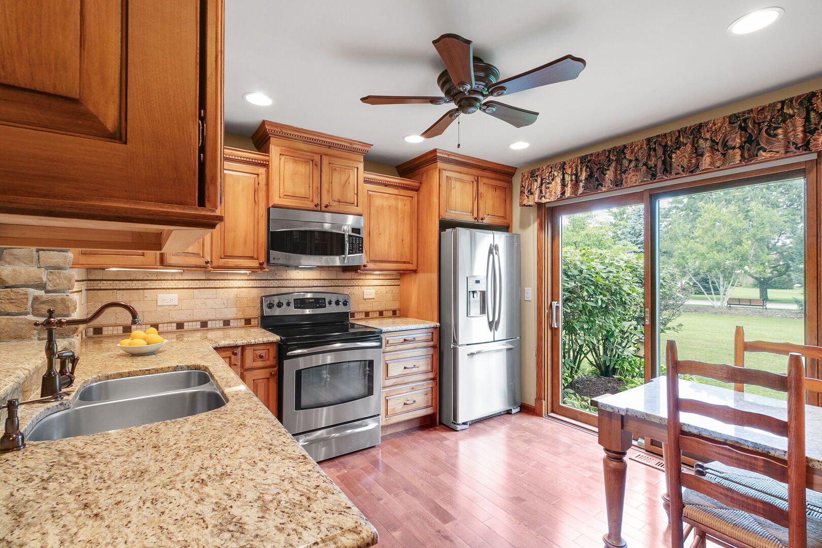 11016 Eaton Court, Westchester, IL 60154