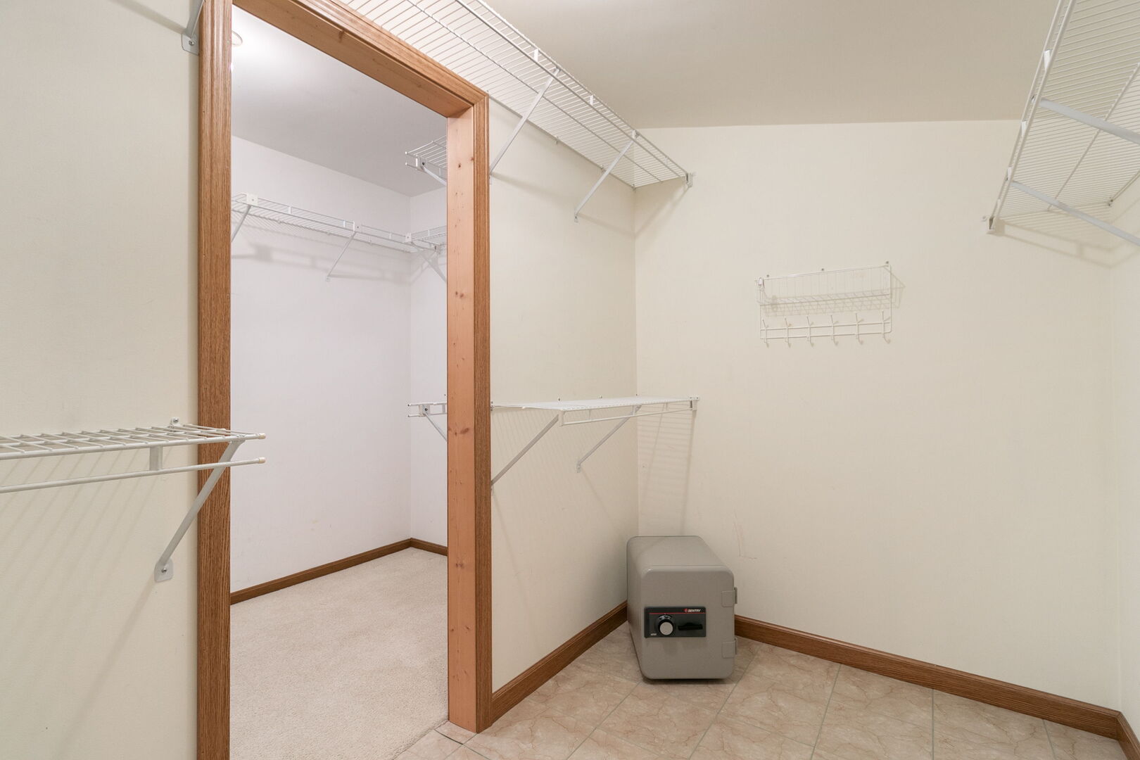 11016 Eaton Court, Westchester, IL 60154