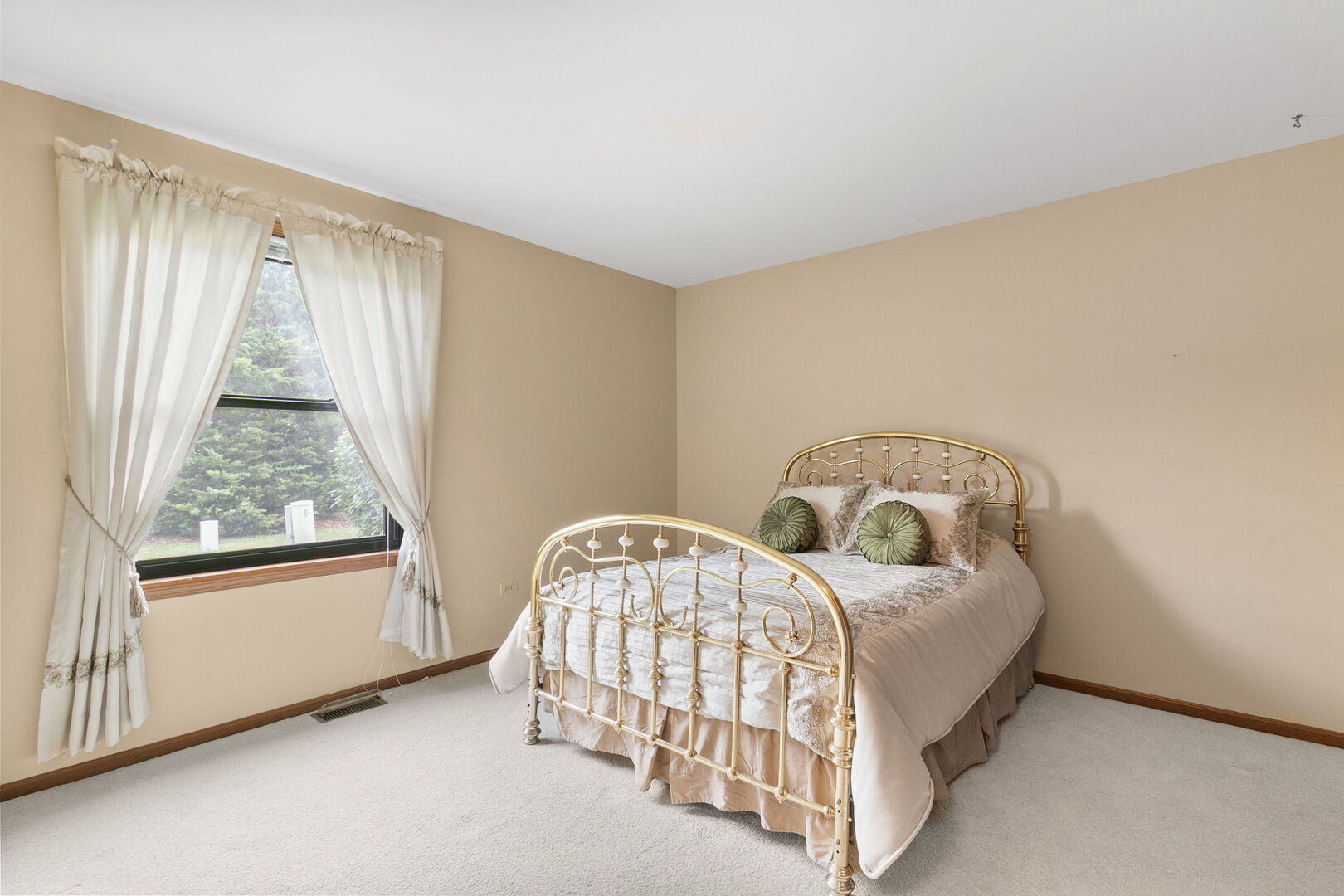 11016 Eaton Court, Westchester, IL 60154