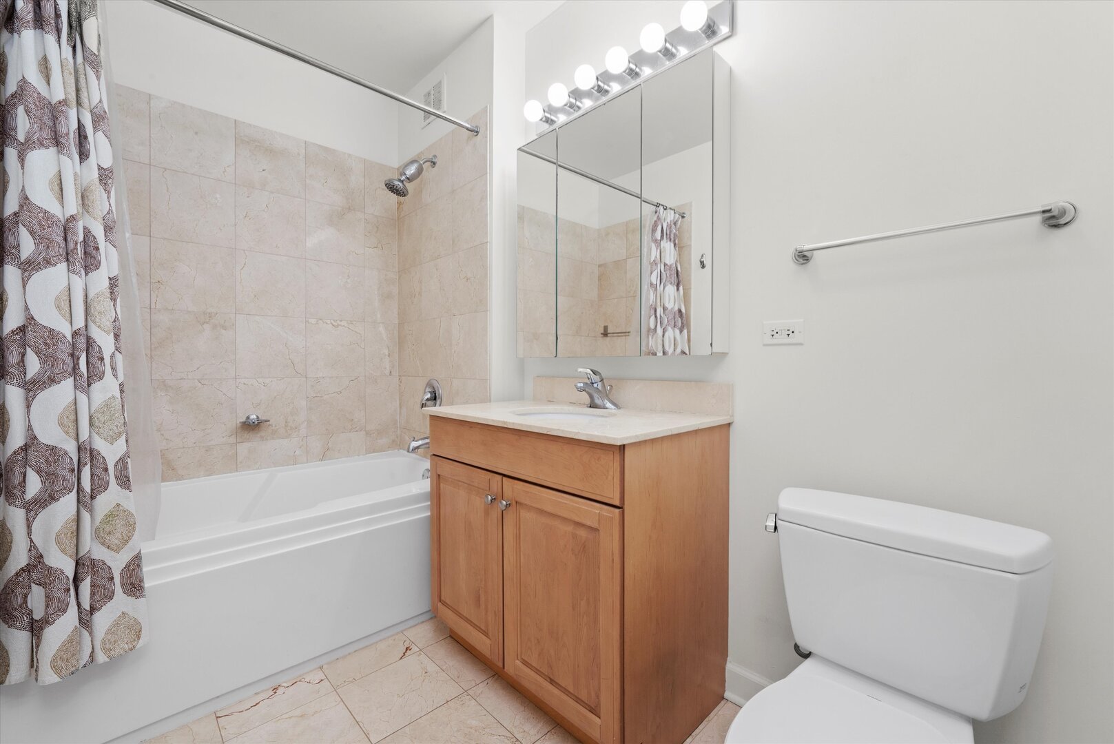 420 E Waterside Drive #407, Chicago, IL 60601
