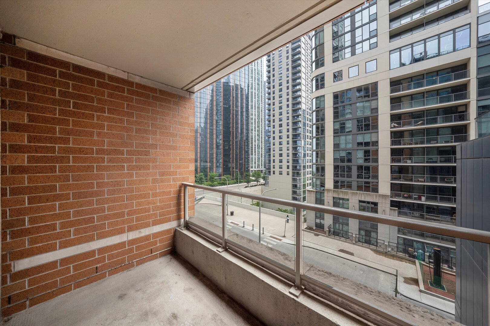 420 E Waterside Drive #407, Chicago, IL 60601