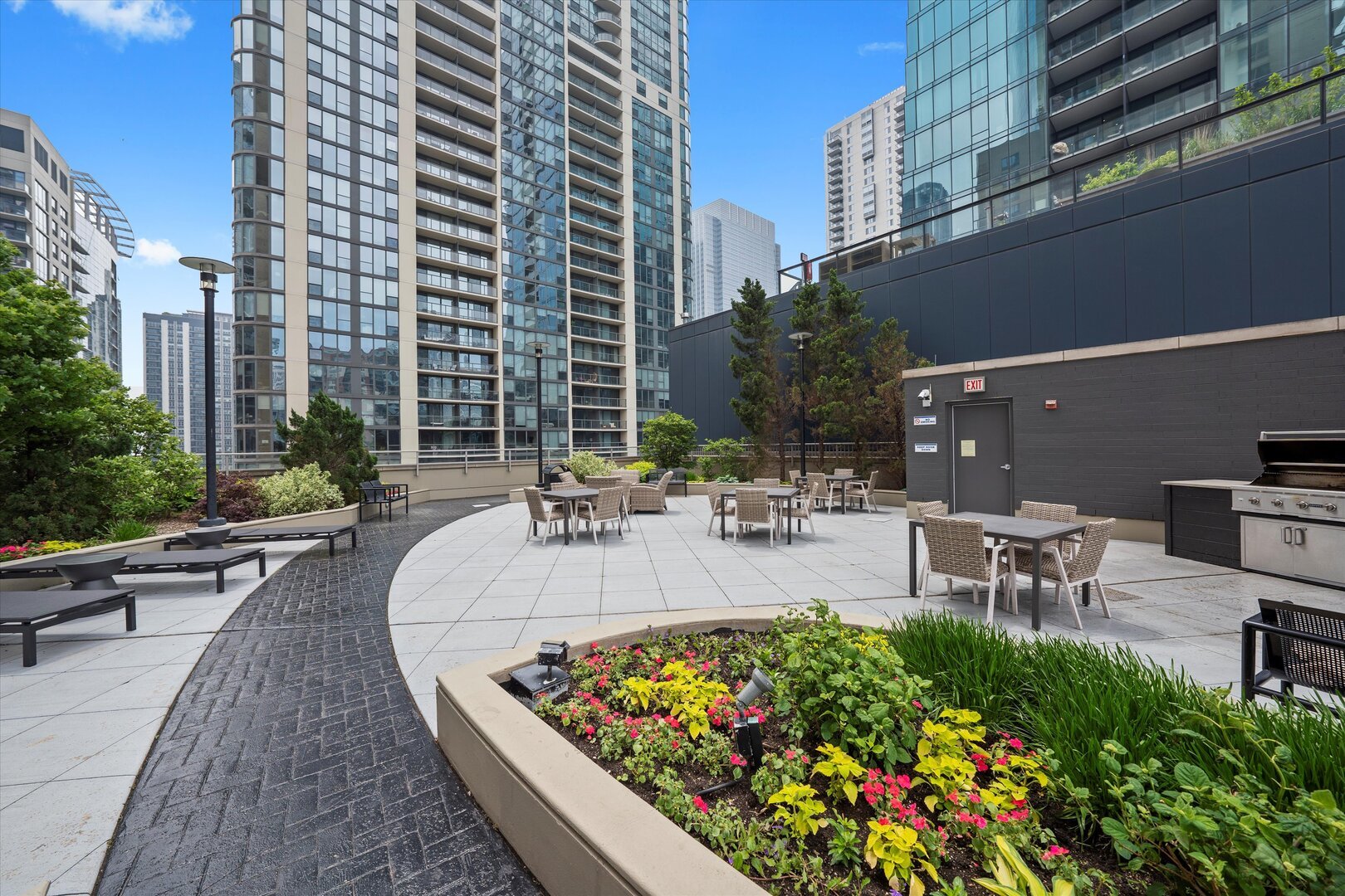 420 E Waterside Drive #407, Chicago, IL 60601