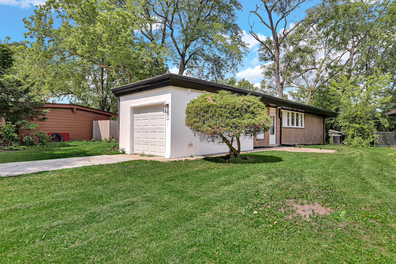 18548 Lyn Court, Homewood, IL 60430