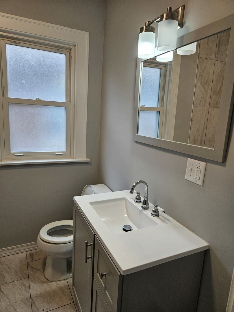 10552 S NORMAL Avenue, Chicago, IL 60628