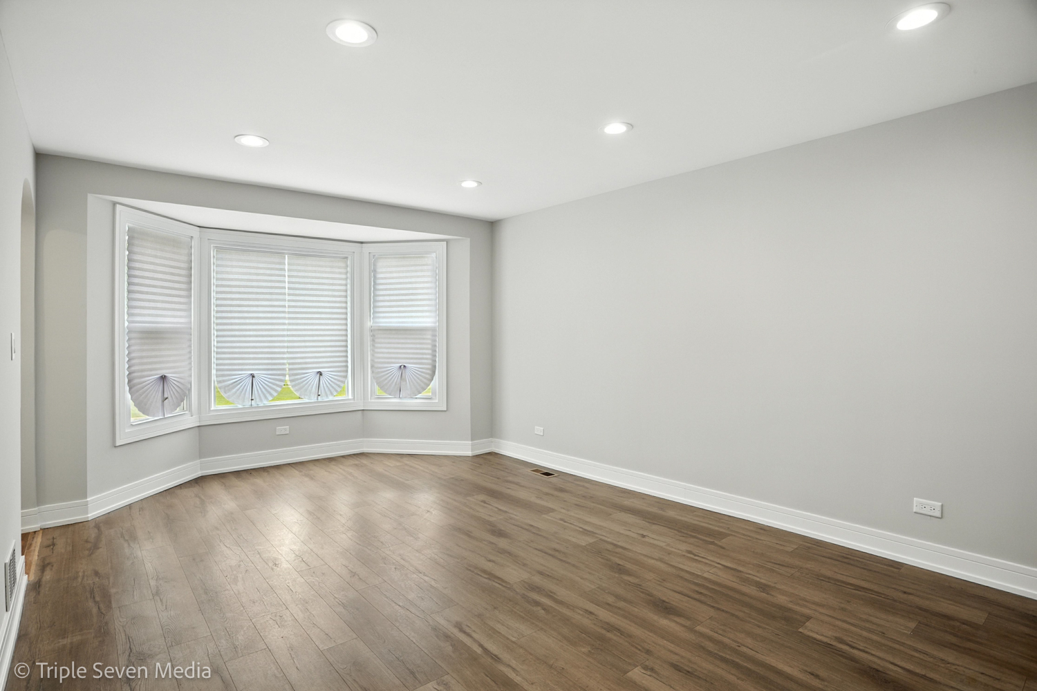 8126 S Wentworth Avenue, Chicago, IL 60620