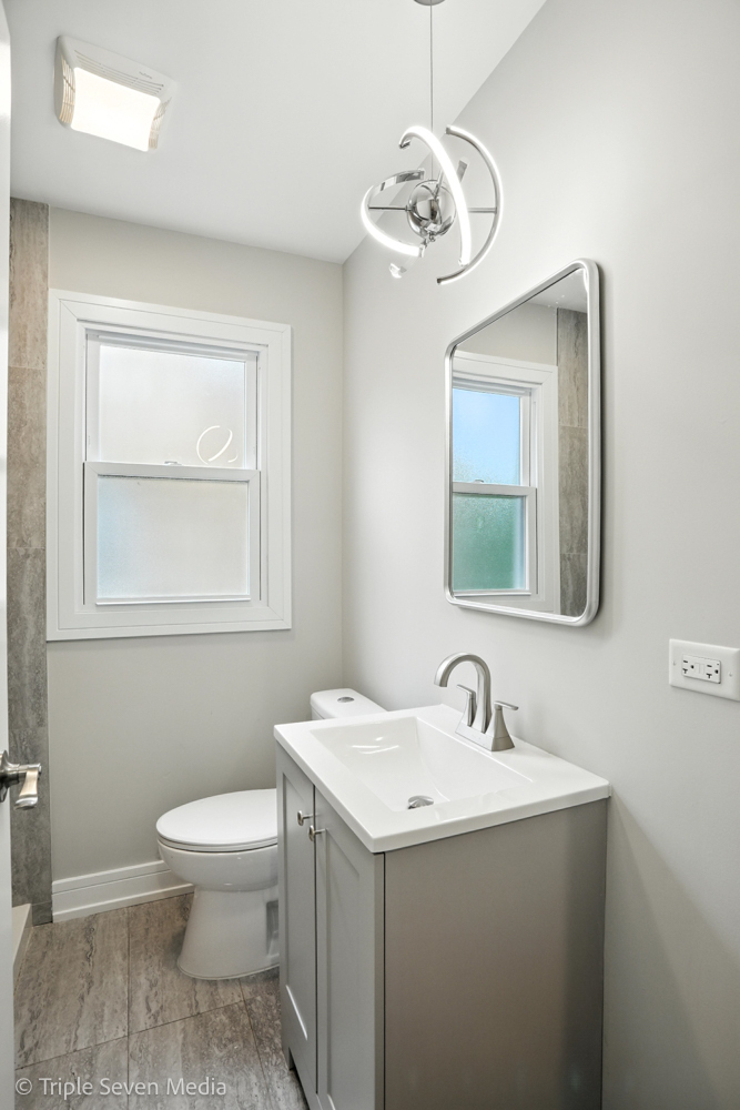 8126 S Wentworth Avenue, Chicago, IL 60620