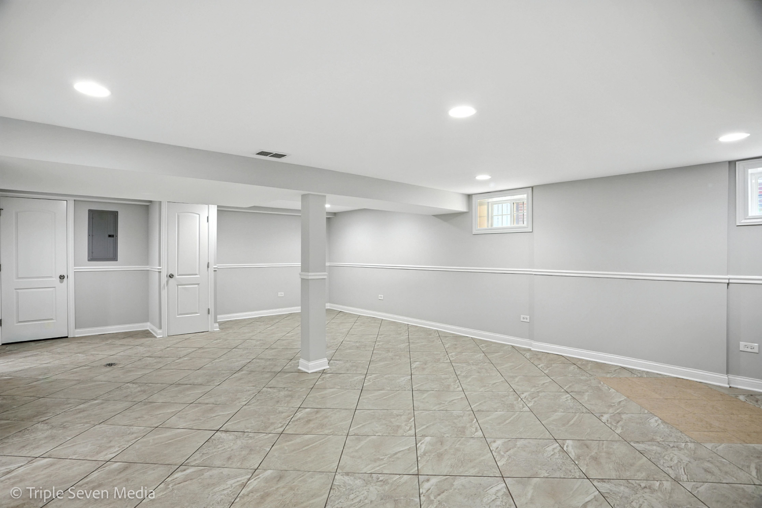 7723 S Paxton Avenue, Chicago, IL 60649