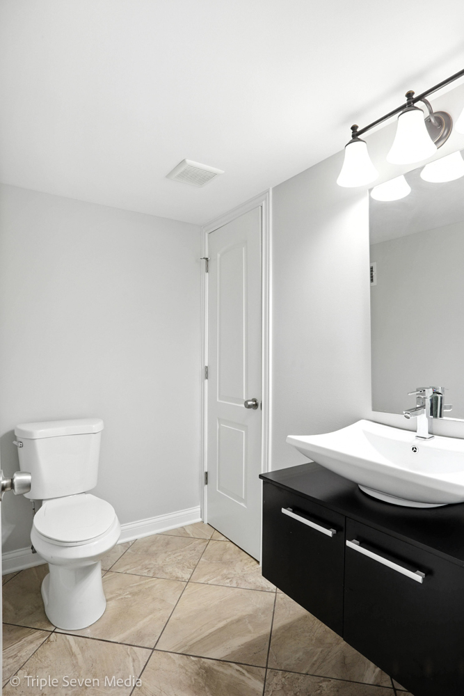 7723 S Paxton Avenue, Chicago, IL 60649