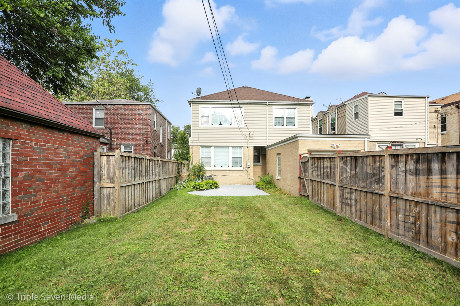 7723 S Paxton Avenue, Chicago, IL 60649