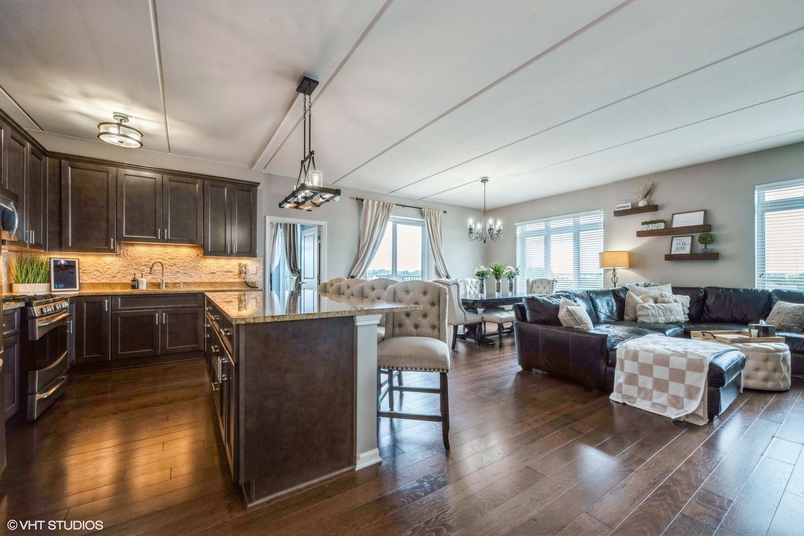 1199 E Port Clinton Road #504, Vernon Hills, IL 60061