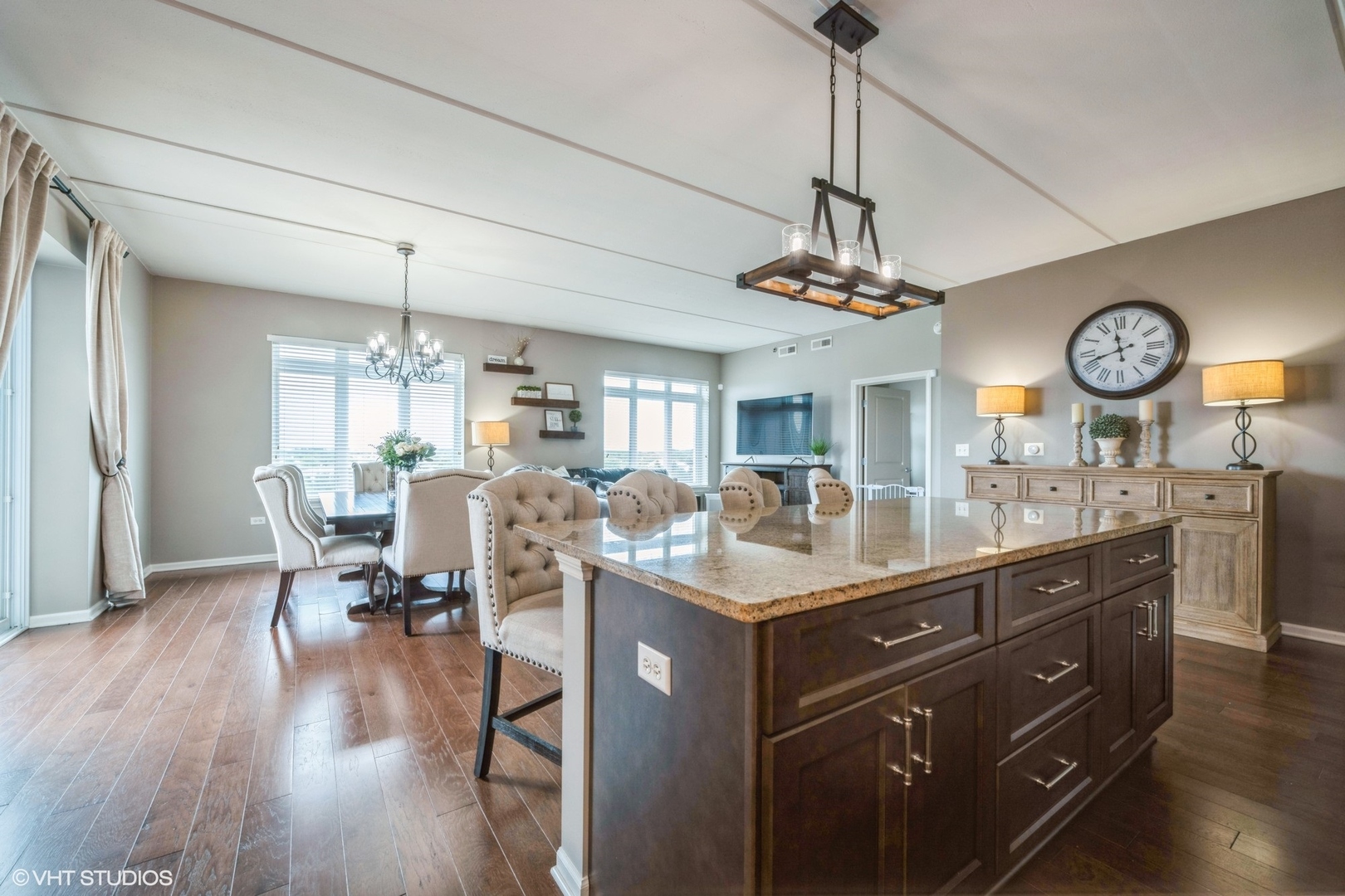 1199 E Port Clinton Road #504, Vernon Hills, IL 60061