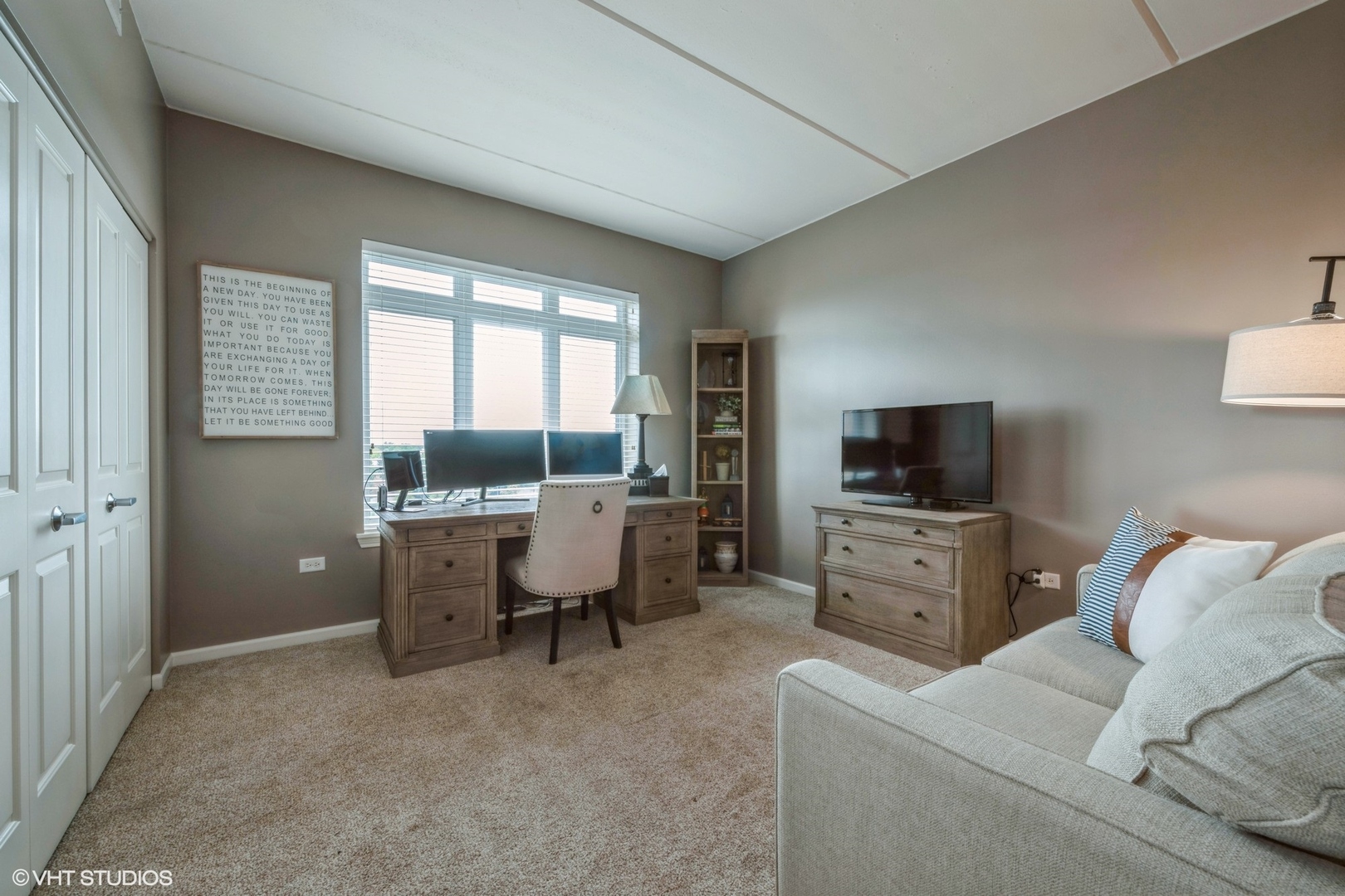 1199 E Port Clinton Road #504, Vernon Hills, IL 60061