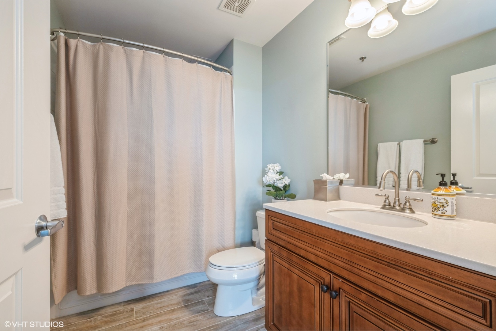 1199 E Port Clinton Road #504, Vernon Hills, IL 60061