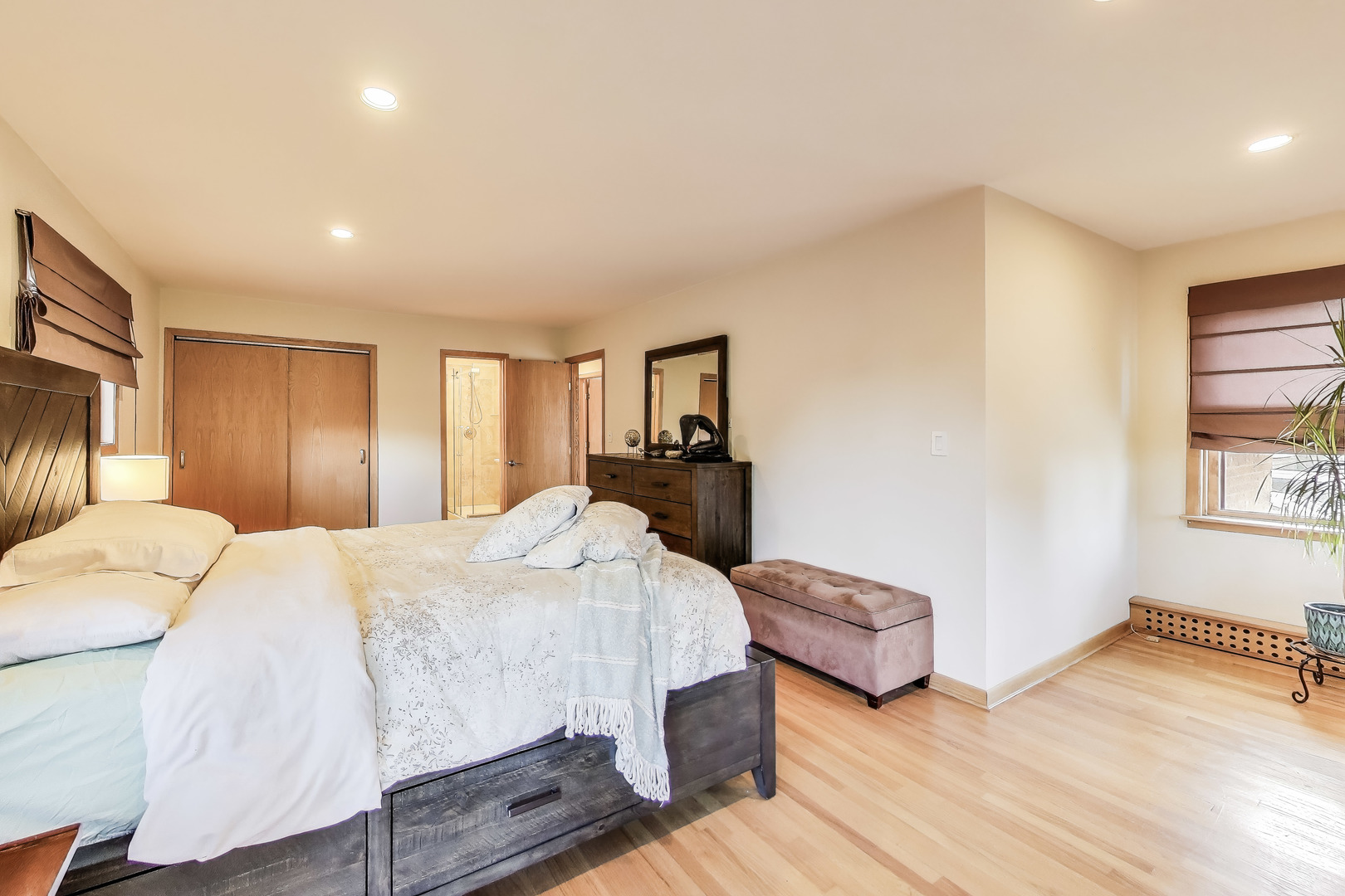 1130 N NORTHWEST Highway #1, Park Ridge, IL 60068
