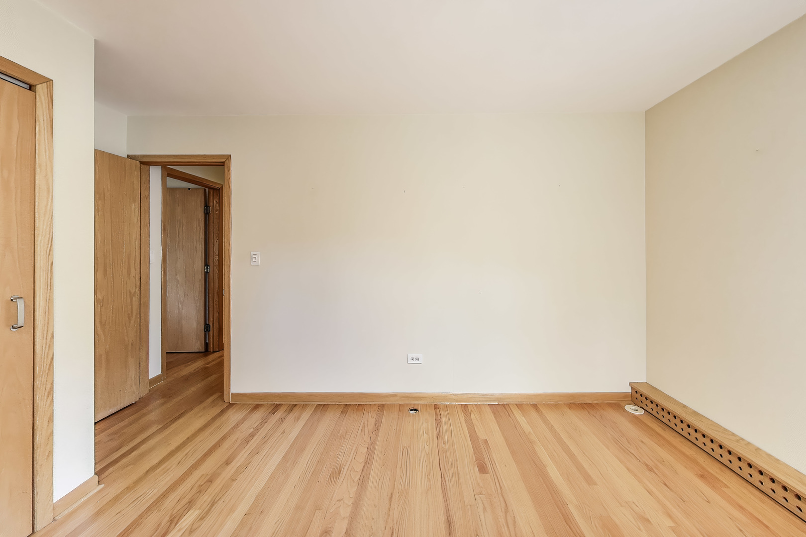 1130 N NORTHWEST Highway #1, Park Ridge, IL 60068