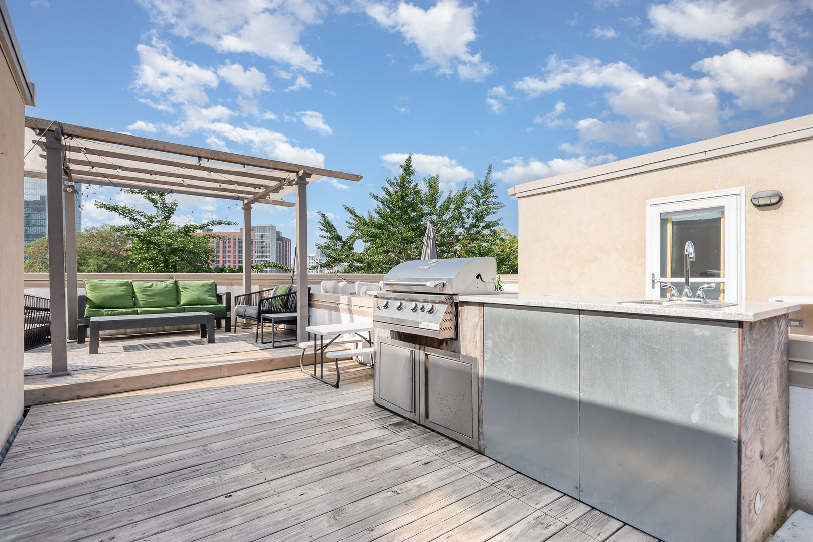 1058 W Fry Street, Chicago, IL 60642