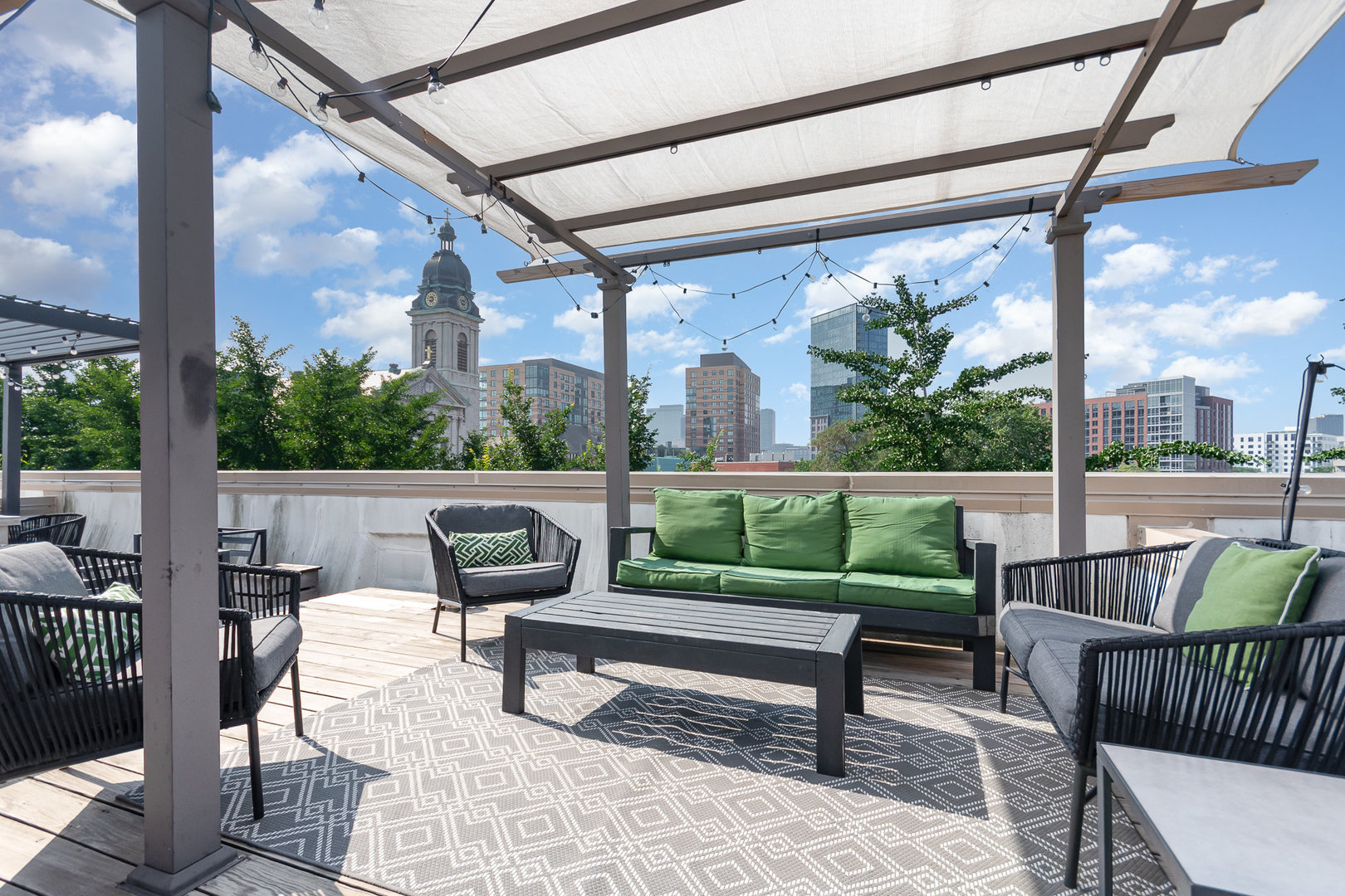 1058 W Fry Street, Chicago, IL 60642