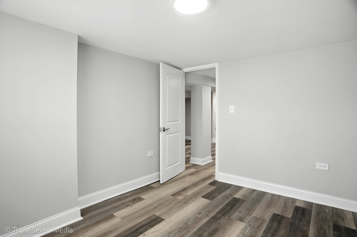 7940 S Perry Avenue, Chicago, IL 60620