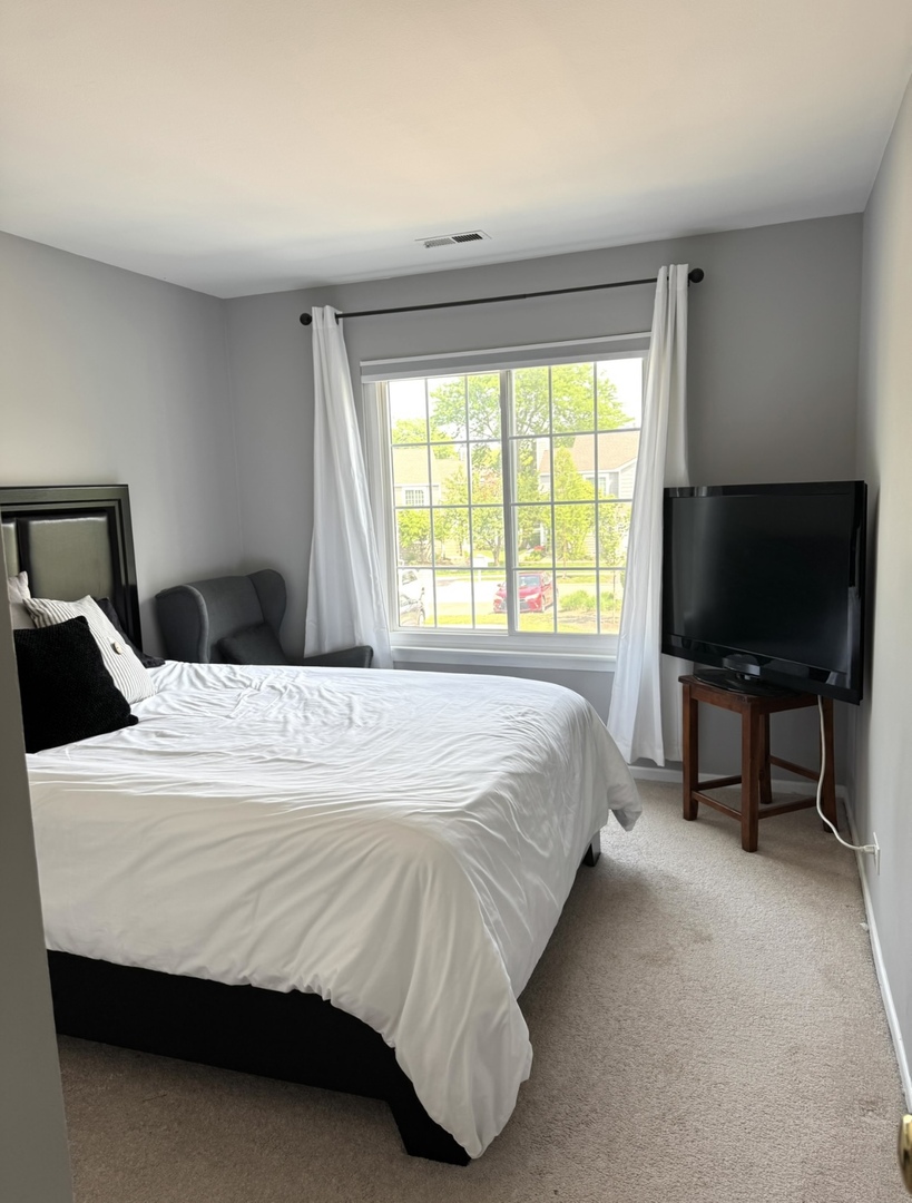 974 Mallard Circle #974, Schaumburg, IL 60193