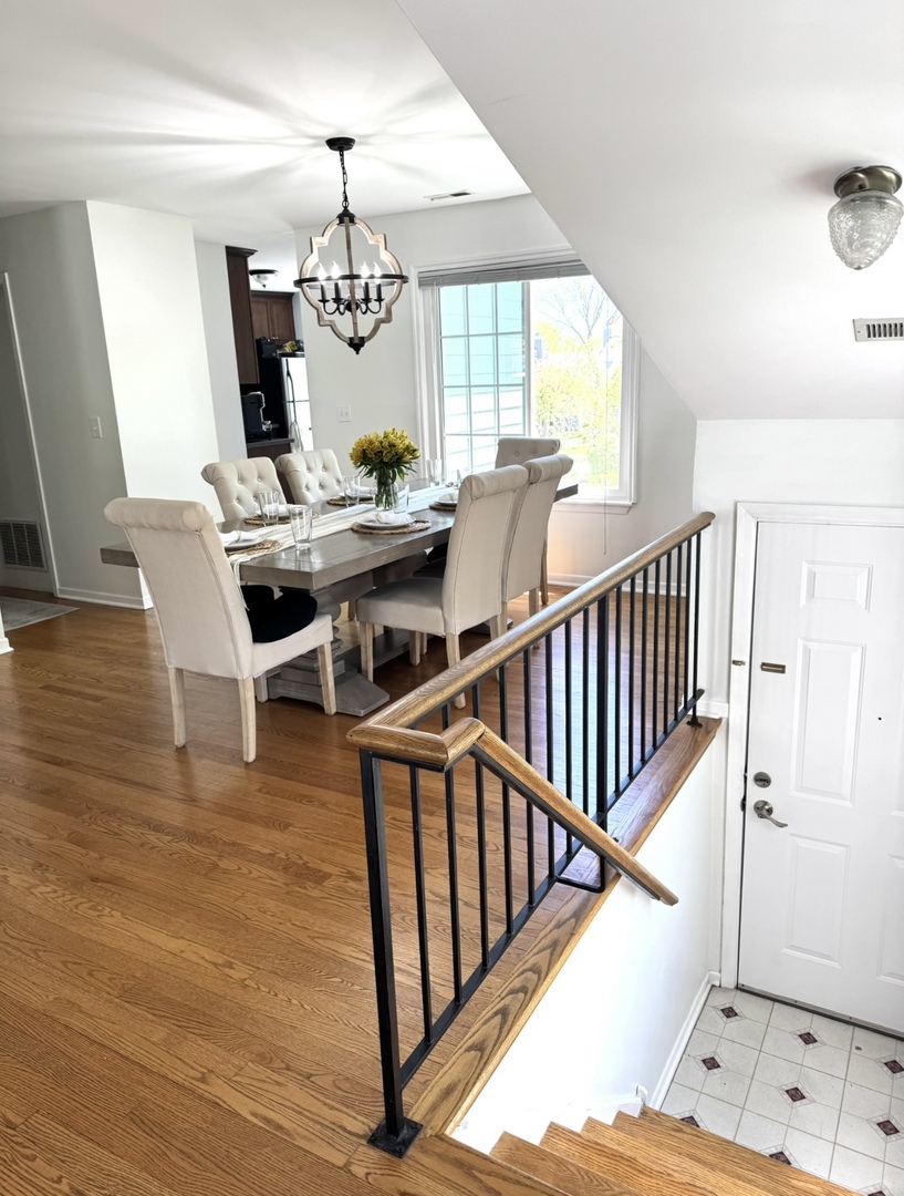 974 Mallard Circle #974, Schaumburg, IL 60193