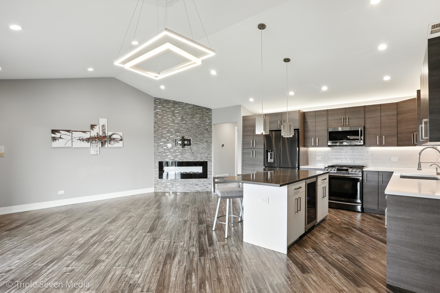 8202 Millstone Drive #3A, Palos Hills, IL 60465