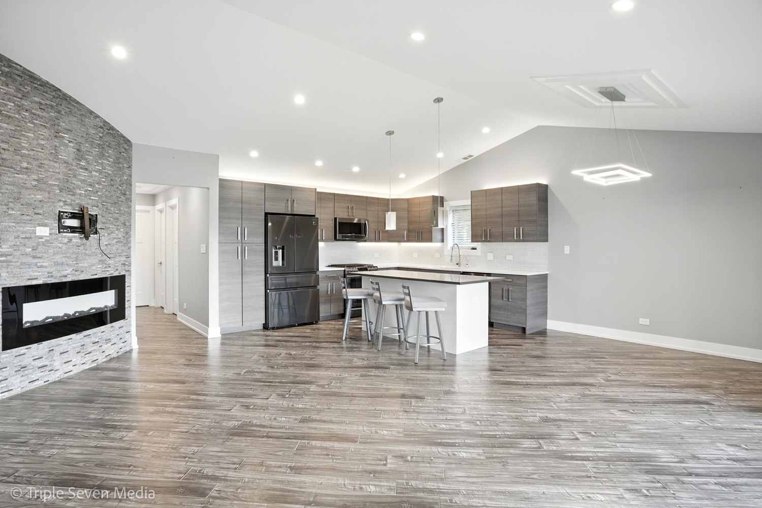 8202 Millstone Drive #3A, Palos Hills, IL 60465
