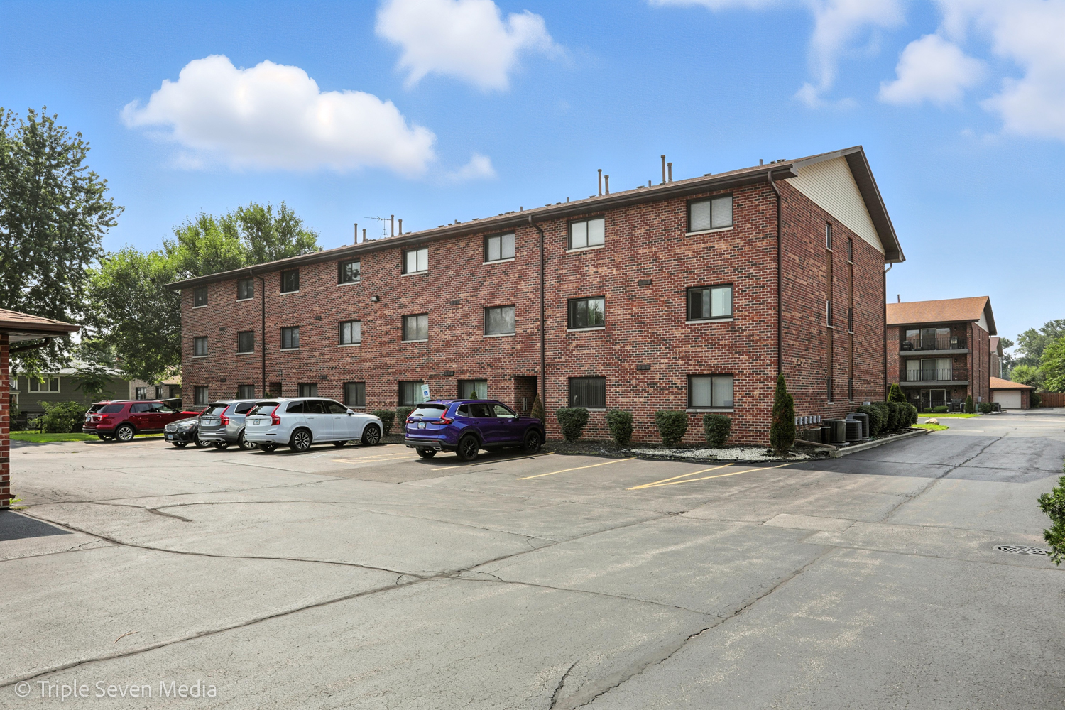 8202 Millstone Drive #3A, Palos Hills, IL 60465