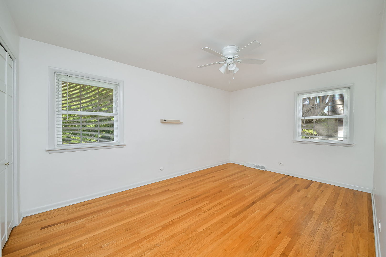 1344 S Main Street, Wheaton, IL 60189
