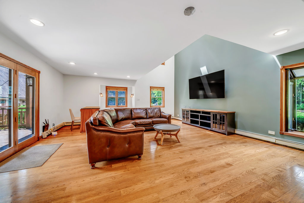19W681 109th Street, Lemont, IL 60439
