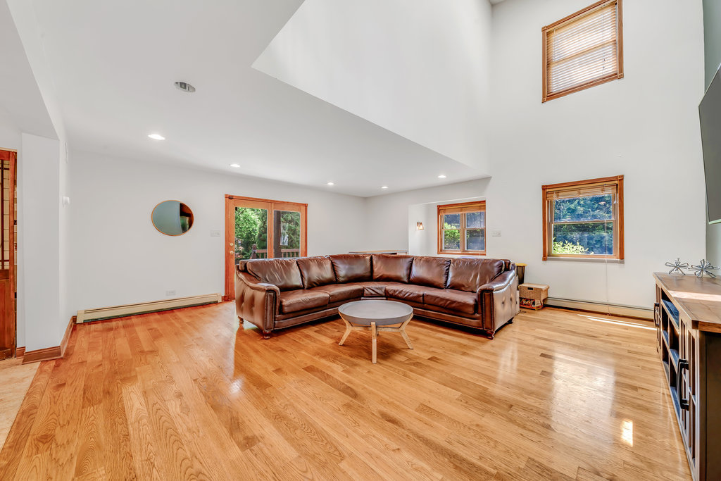 19W681 109th Street, Lemont, IL 60439