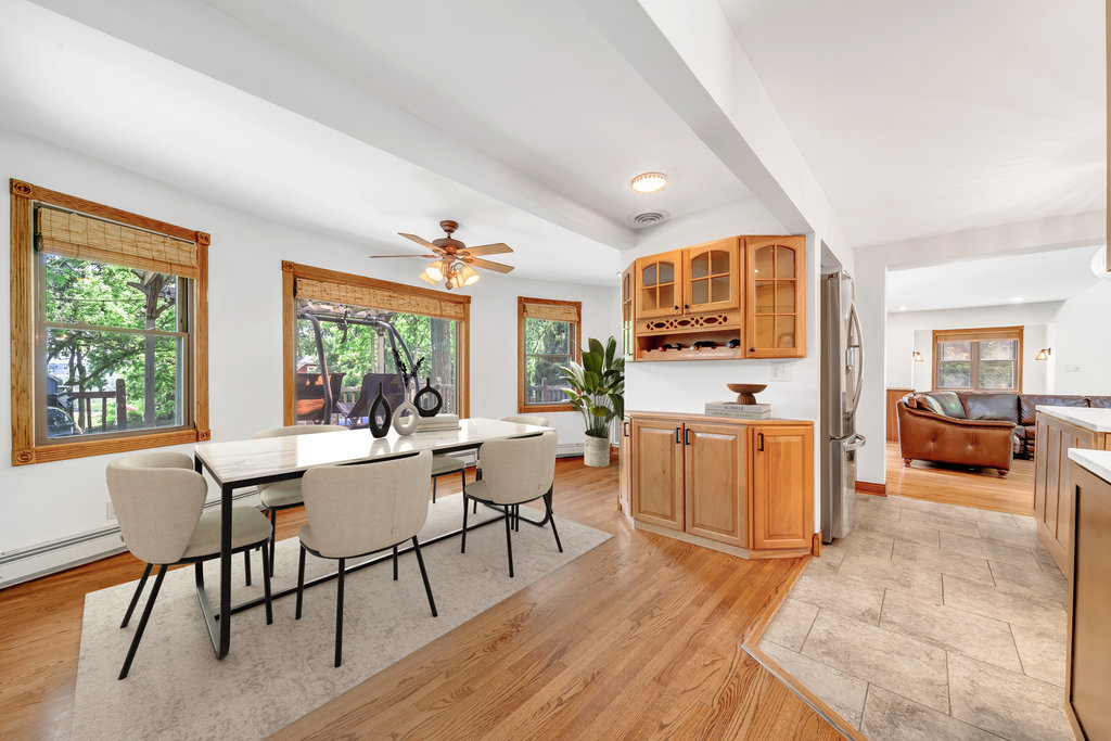 19W681 109th Street, Lemont, IL 60439