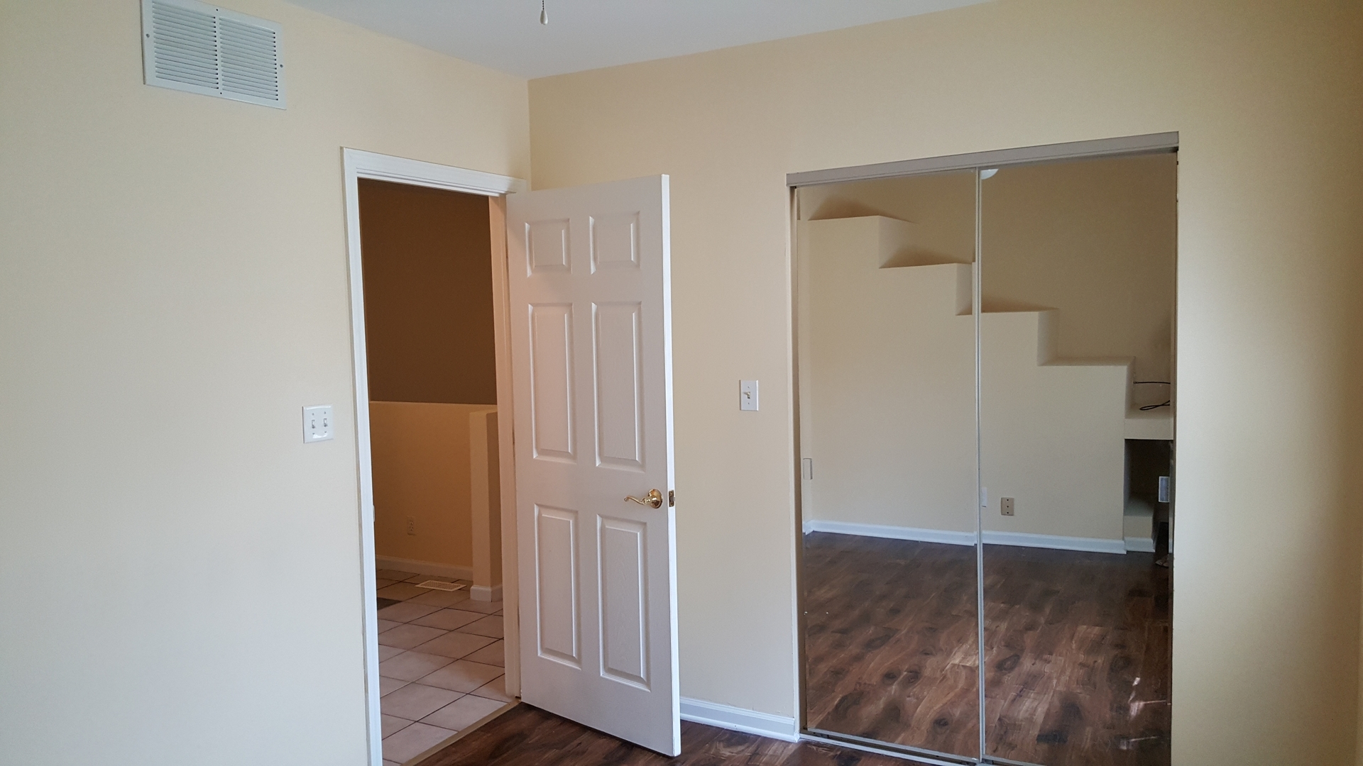5526 S Oakley Avenue, Chicago, IL 60636
