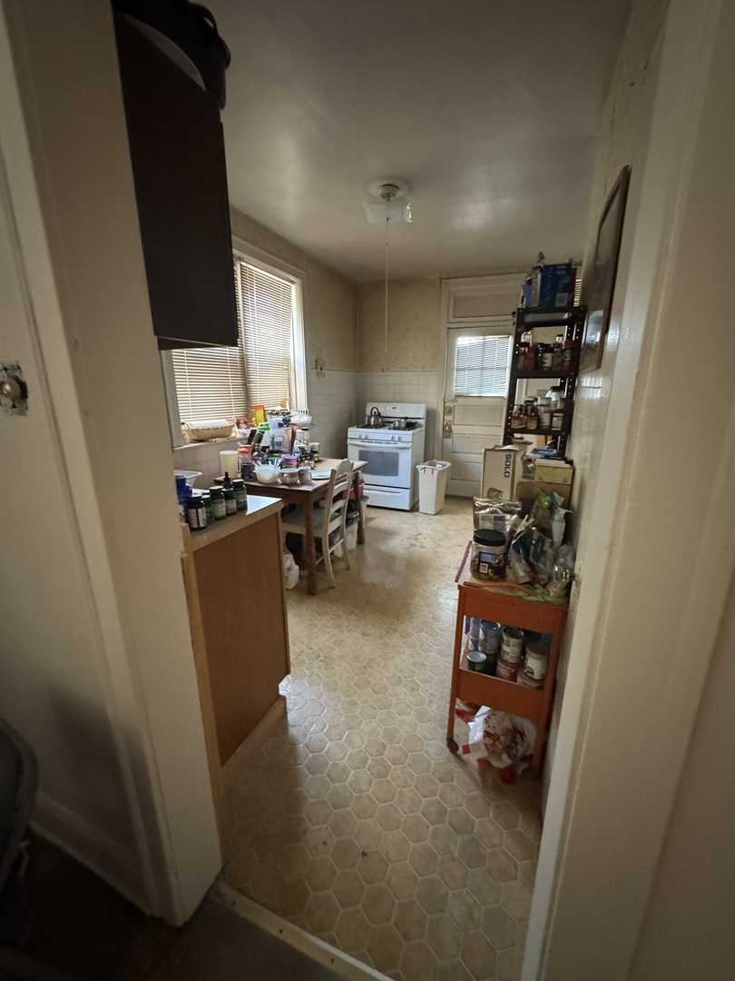 5709 N Spaulding Avenue, Chicago, IL 60659