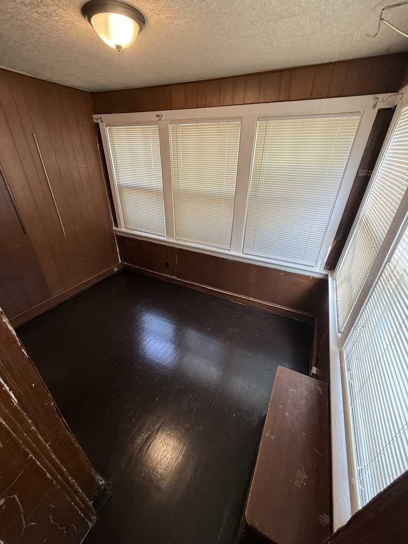 5709 N Spaulding Avenue, Chicago, IL 60659