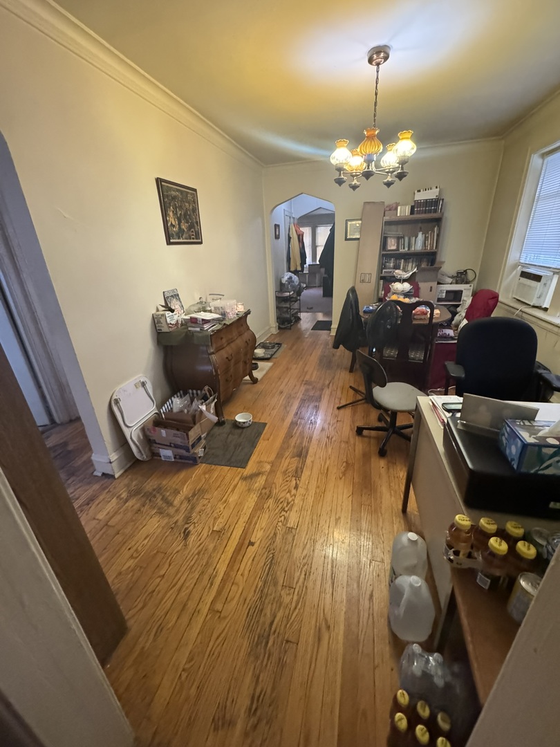 5709 N Spaulding Avenue, Chicago, IL 60659