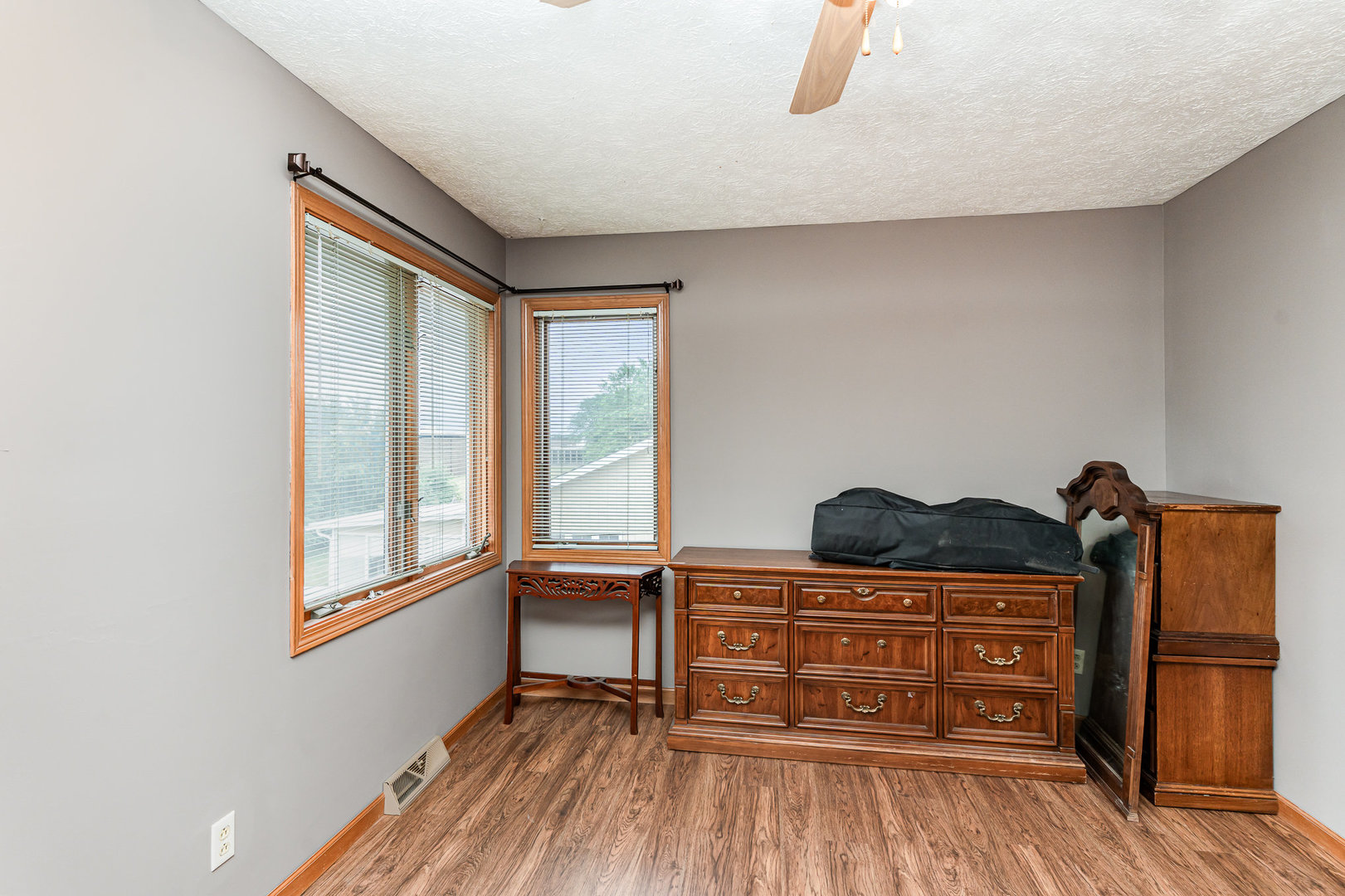 901 W McKinley Road, Ottawa, IL 61350