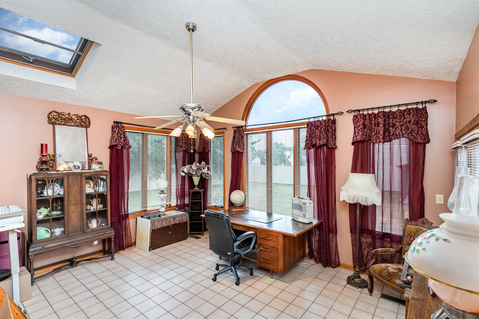901 W McKinley Road, Ottawa, IL 61350