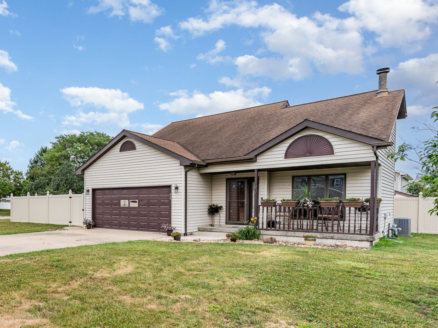 901 W McKinley Road, Ottawa, IL 61350