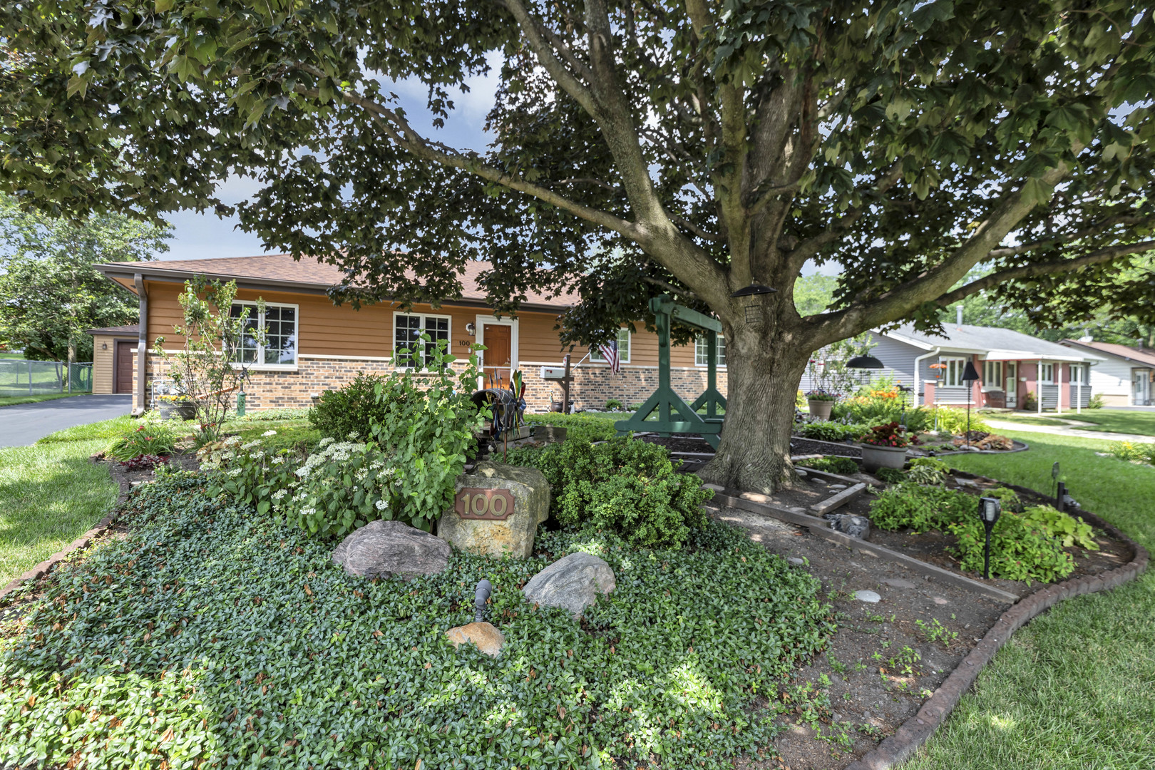 100 Illinois Boulevard, Hoffman Estates, IL 60169