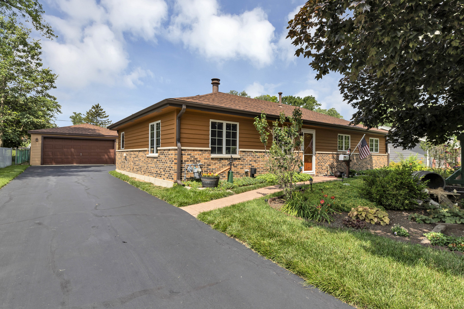 100 Illinois Boulevard, Hoffman Estates, IL 60169