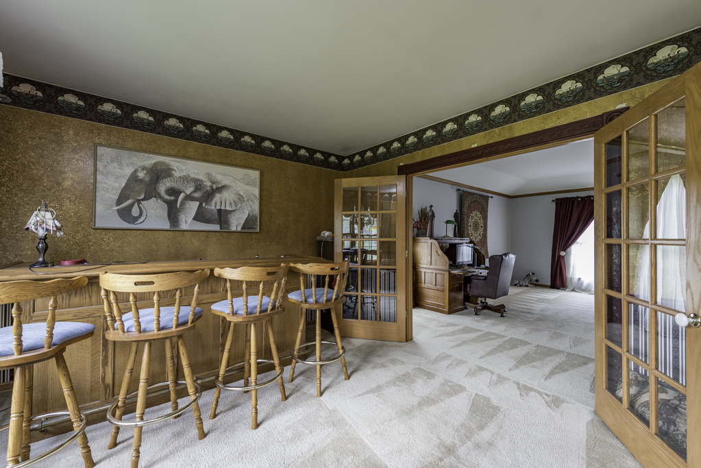 2102 W Hunters Lane, Spring Grove, IL 60081