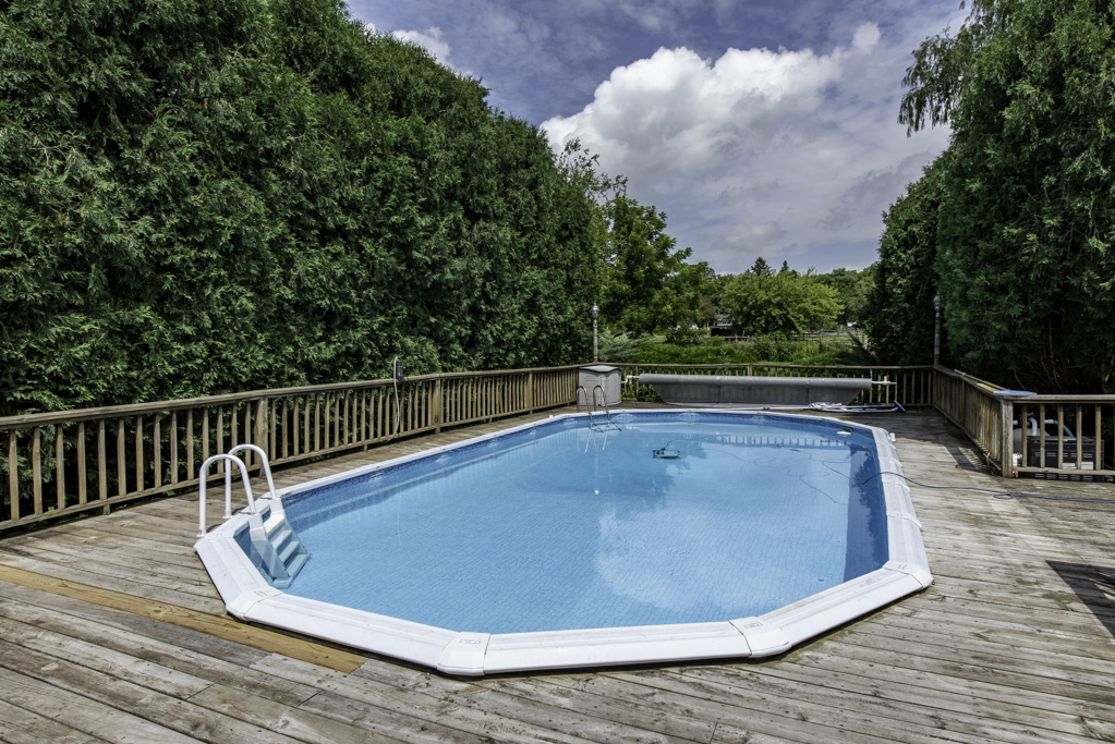 2102 W Hunters Lane, Spring Grove, IL 60081