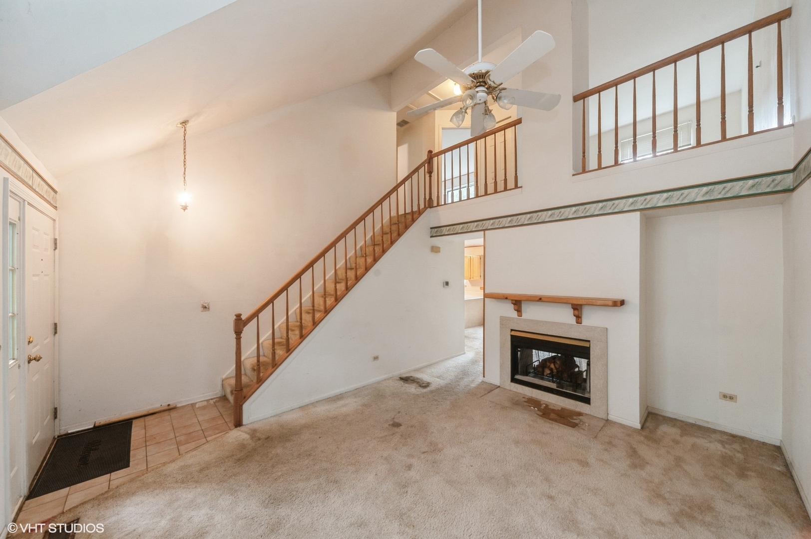 242 Wellington Circle, Gurnee, IL 60031
