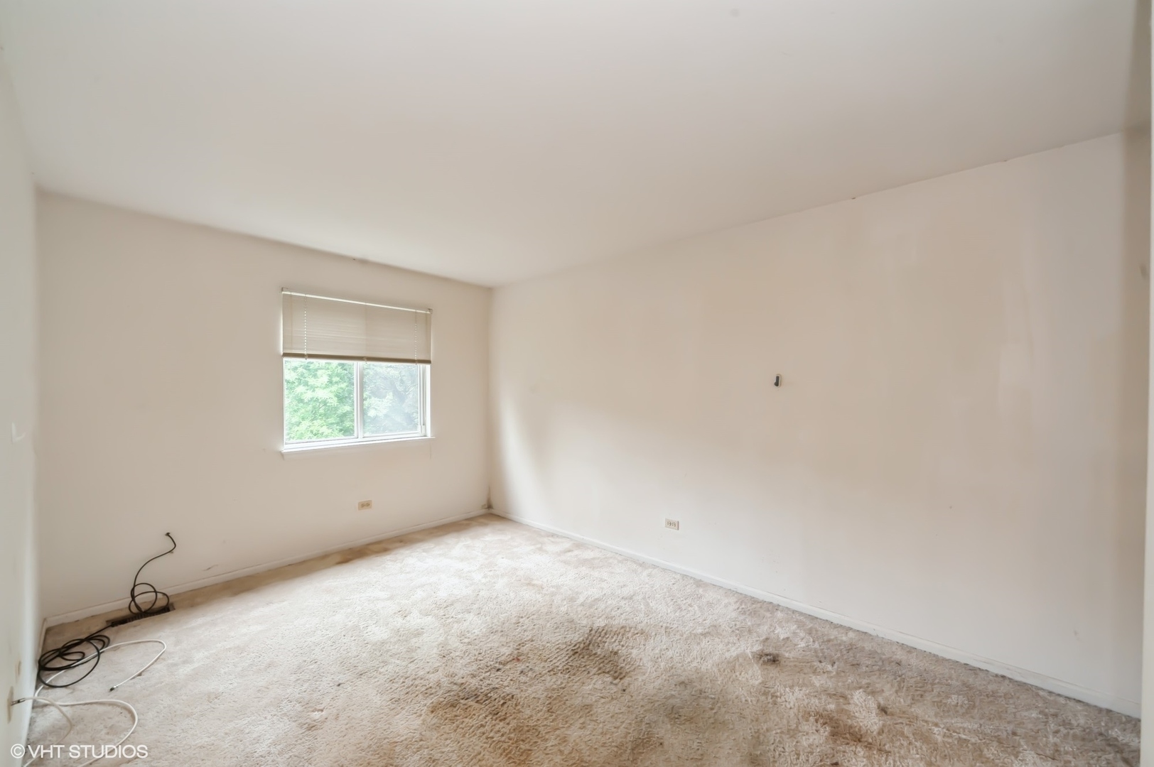 242 Wellington Circle, Gurnee, IL 60031